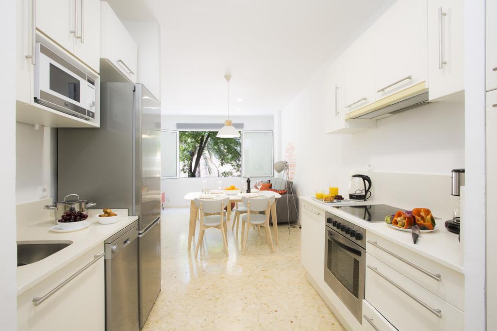 Singularstays Plaza Del Carmen Valence Extérieur photo